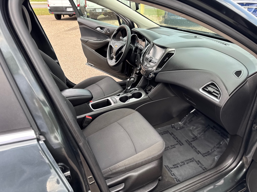 Photo 25 of this CHEVROLET CRUZE