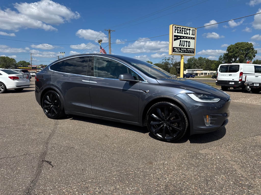 Photo 2 of this TESLA MODEL X