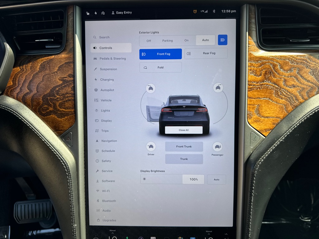 Photo 34 of this TESLA MODEL X