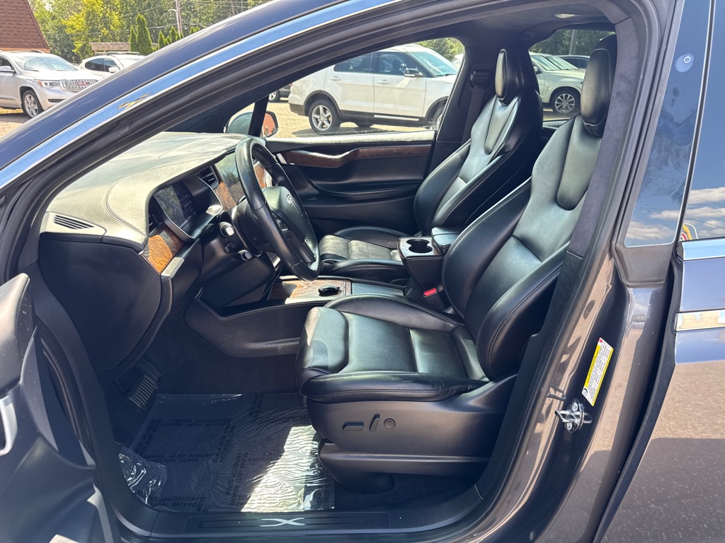 Photo 13 of this TESLA MODEL X