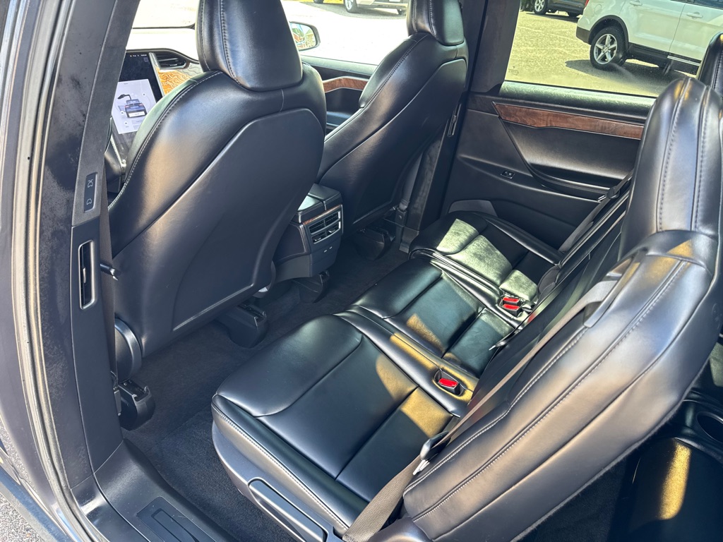 Photo 18 of this TESLA MODEL X