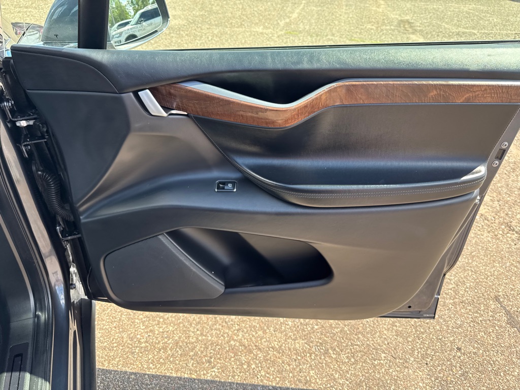 Photo 28 of this TESLA MODEL X