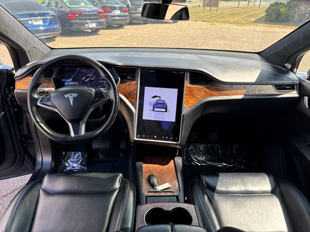 Photo 30 of this TESLA MODEL X