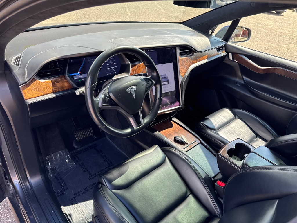 Photo 15 of this TESLA MODEL X