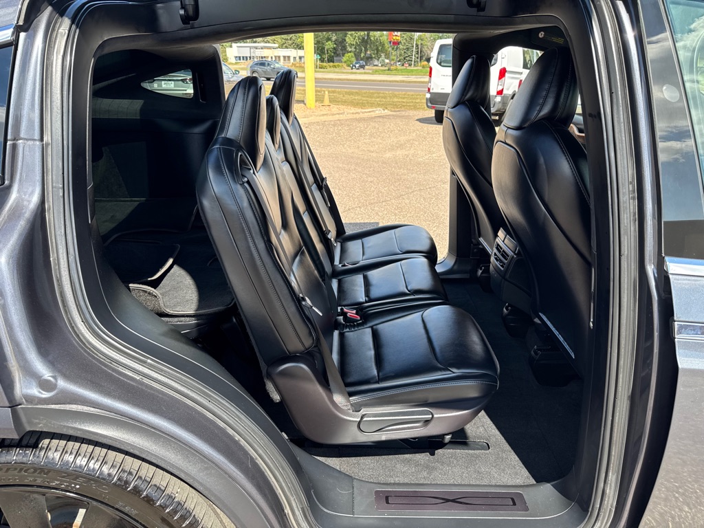 Photo 23 of this TESLA MODEL X