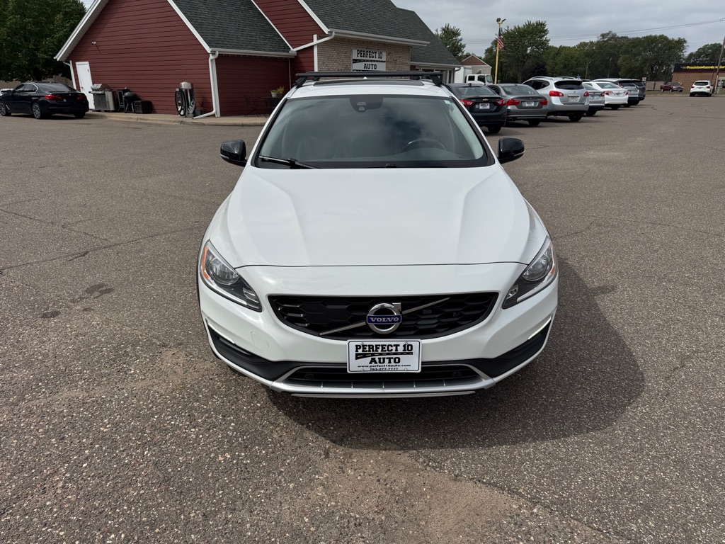 Photo 12 of this VOLVO V60 CROSS COUNT