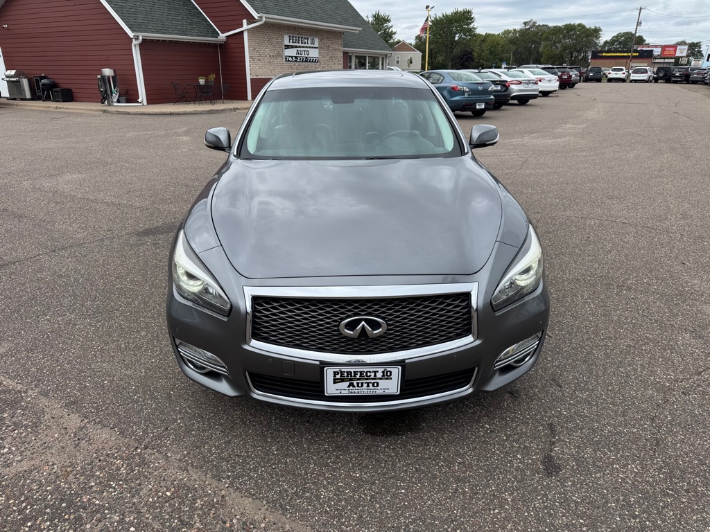 Photo 12 of this INFINITI Q70L