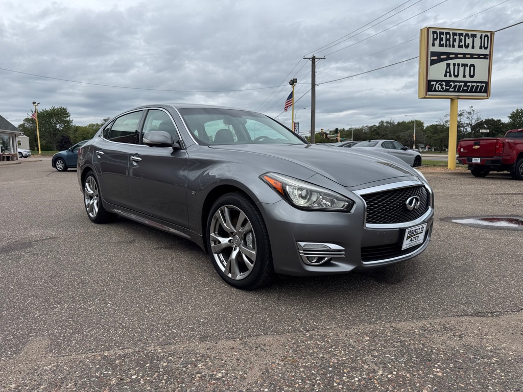 2017 INFINITI Q70L