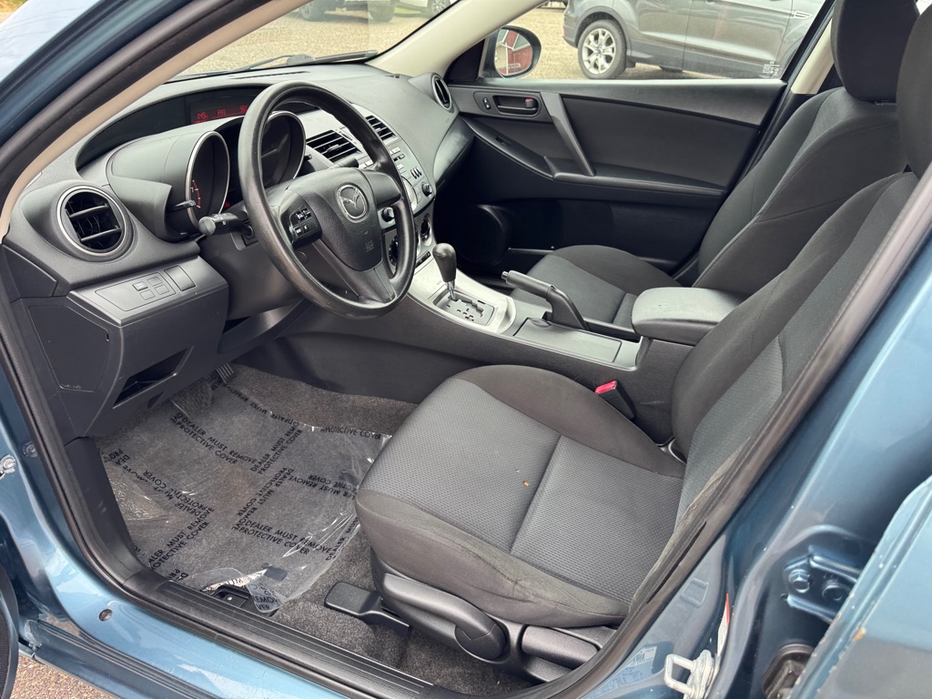 Photo 14 of this MAZDA MAZDA3