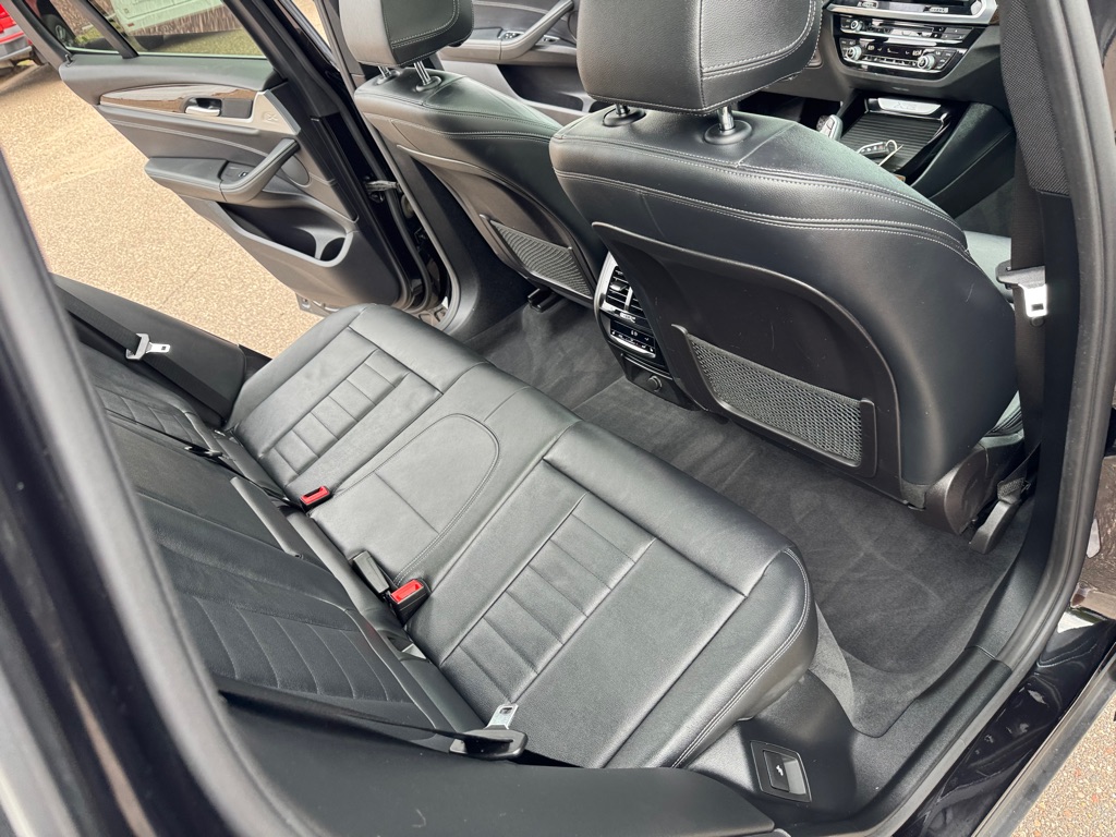 Photo 24 of this BMW X3