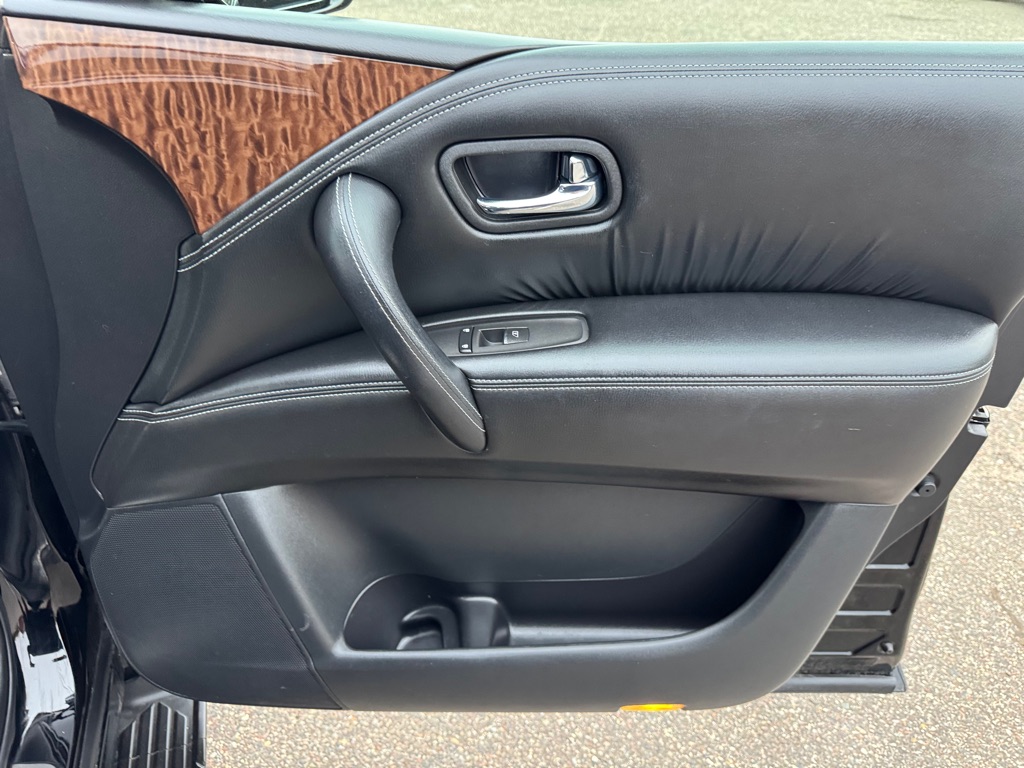 Photo 30 of this NISSAN ARMADA