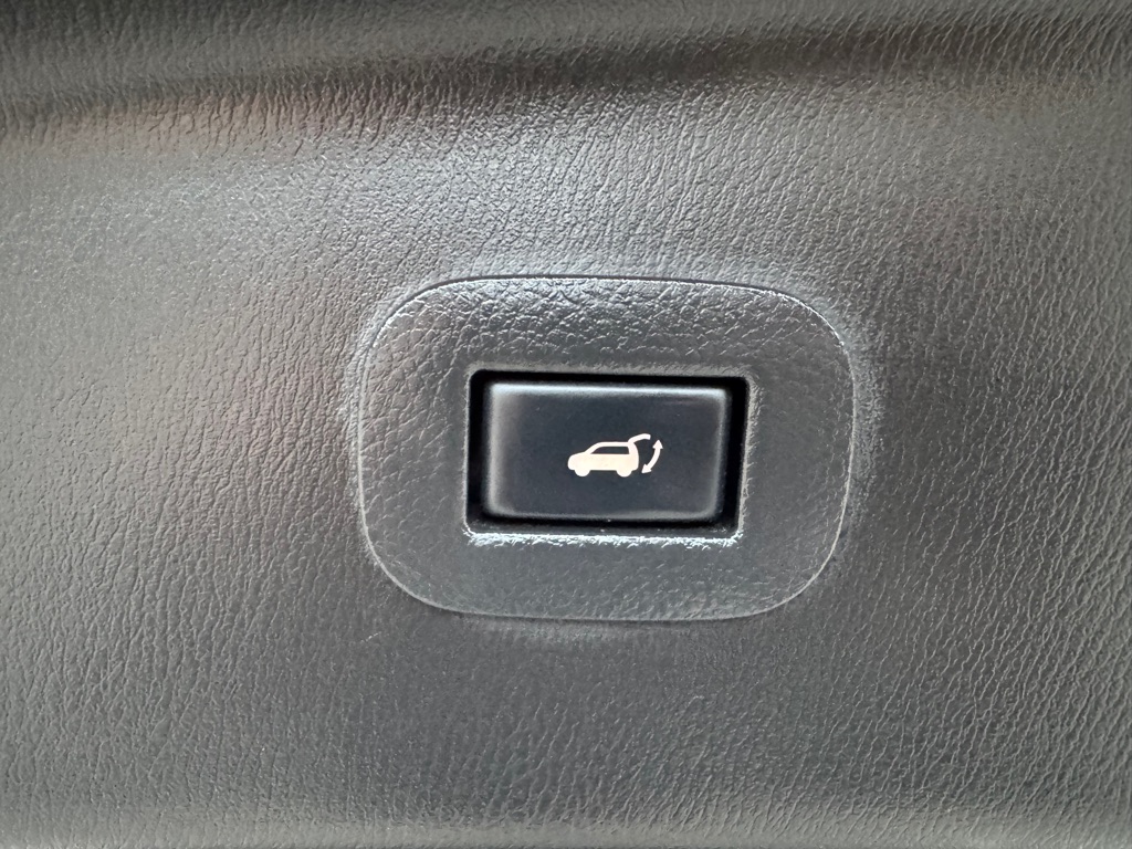 Photo 23 of this NISSAN ARMADA