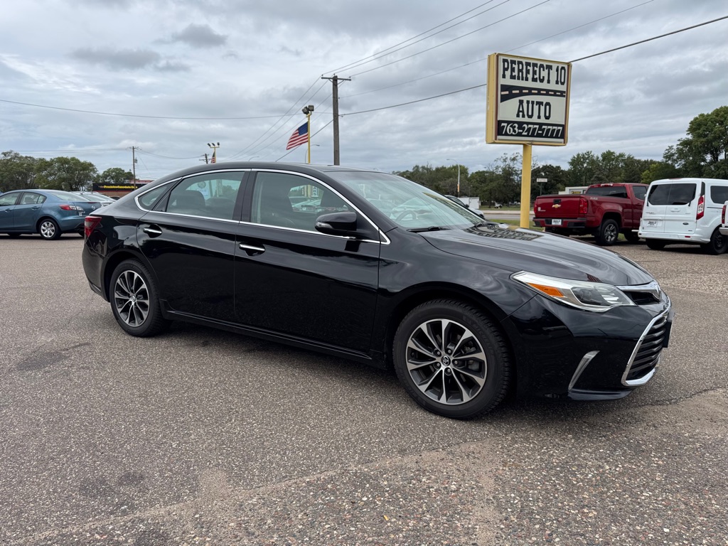 Photo 2 of this TOYOTA AVALON
