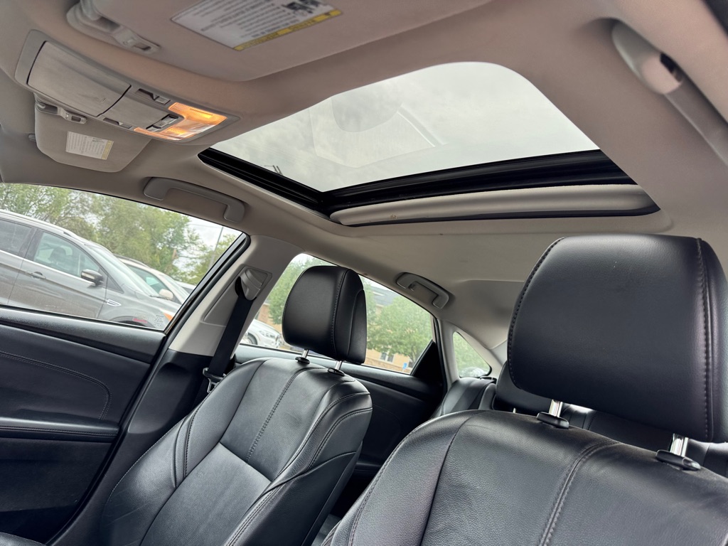 Photo 29 of this TOYOTA AVALON