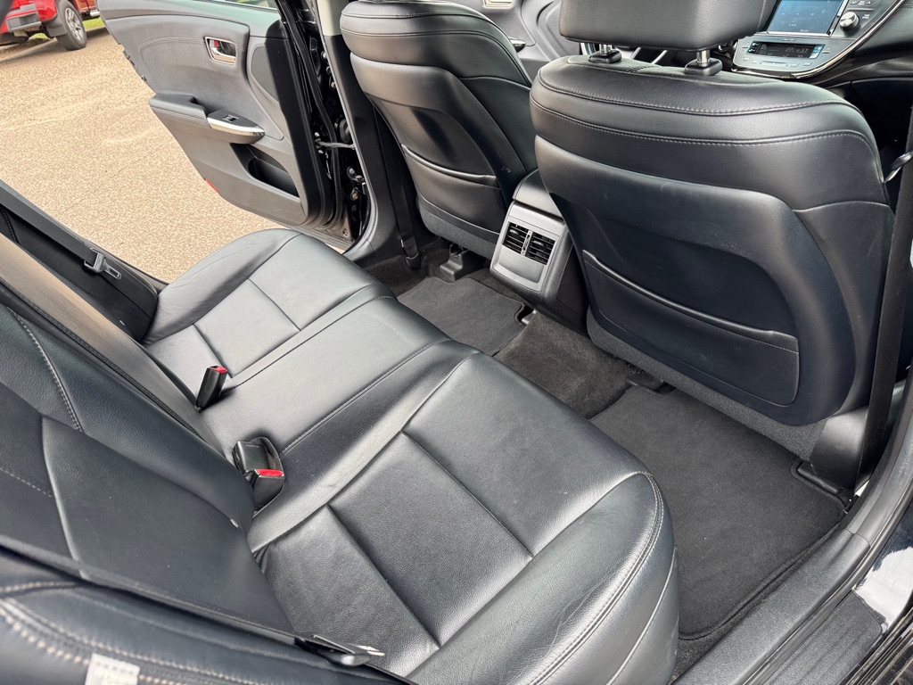 Photo 21 of this TOYOTA AVALON