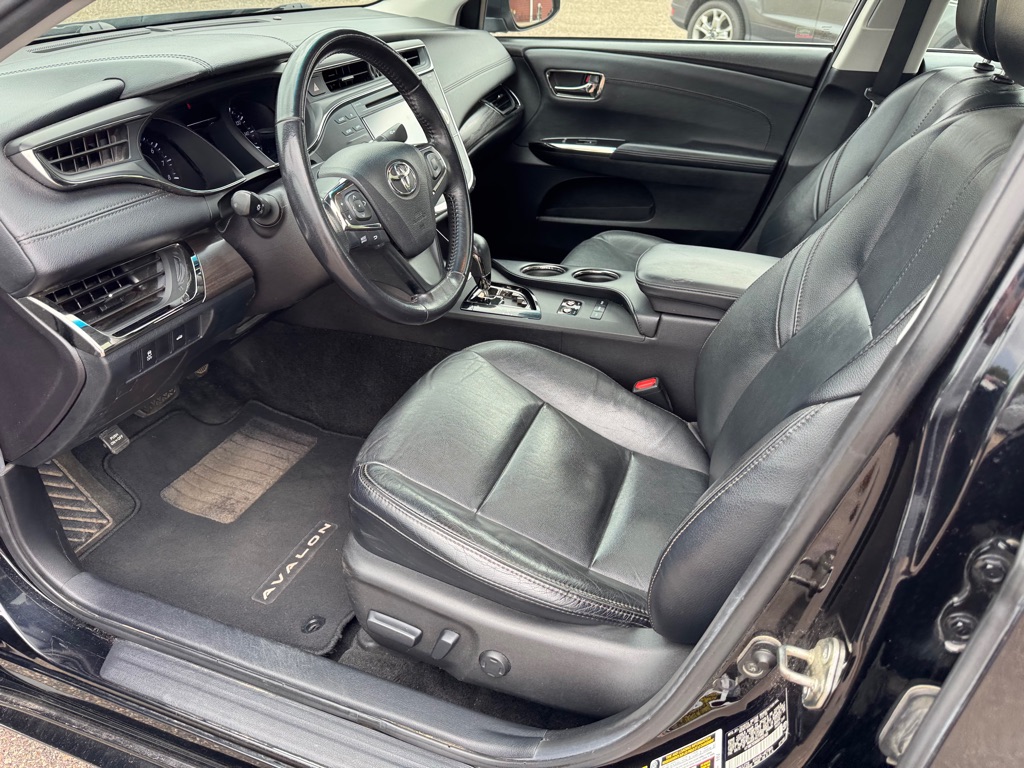 Photo 14 of this TOYOTA AVALON