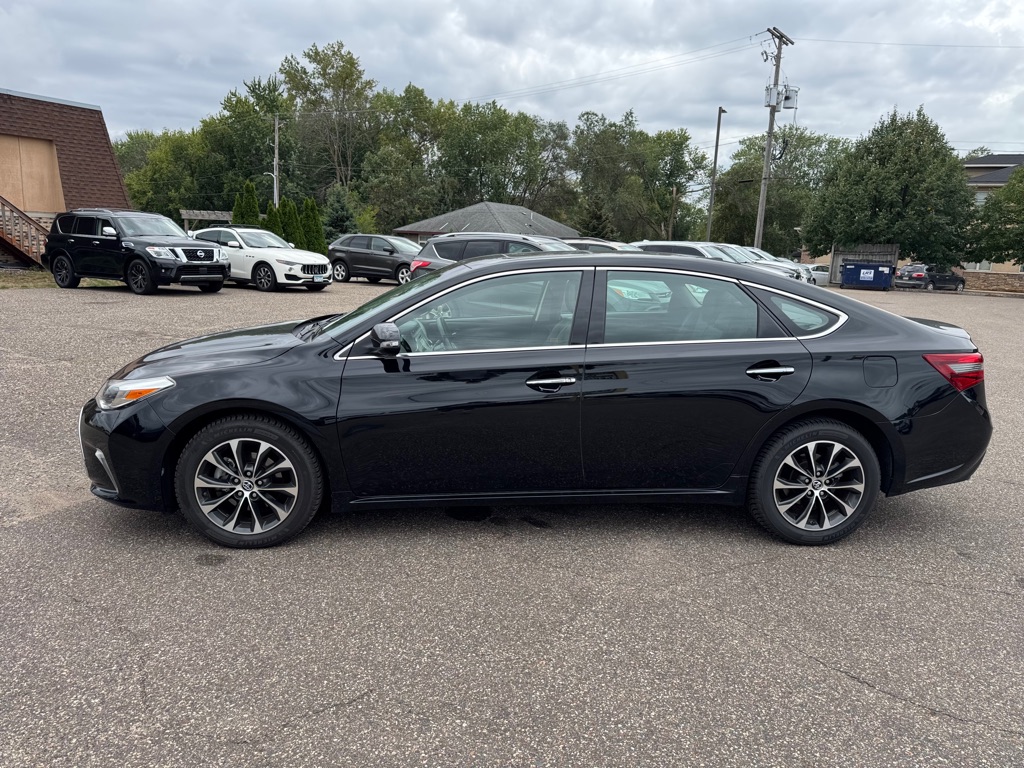 Photo 9 of this TOYOTA AVALON