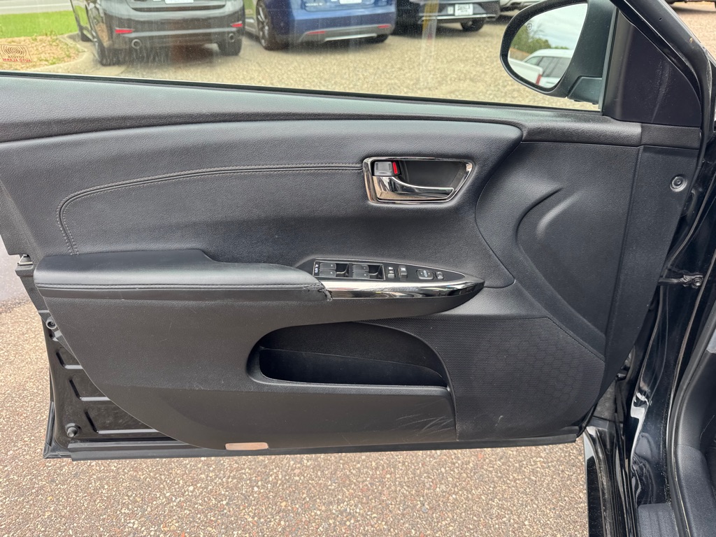 Photo 16 of this TOYOTA AVALON