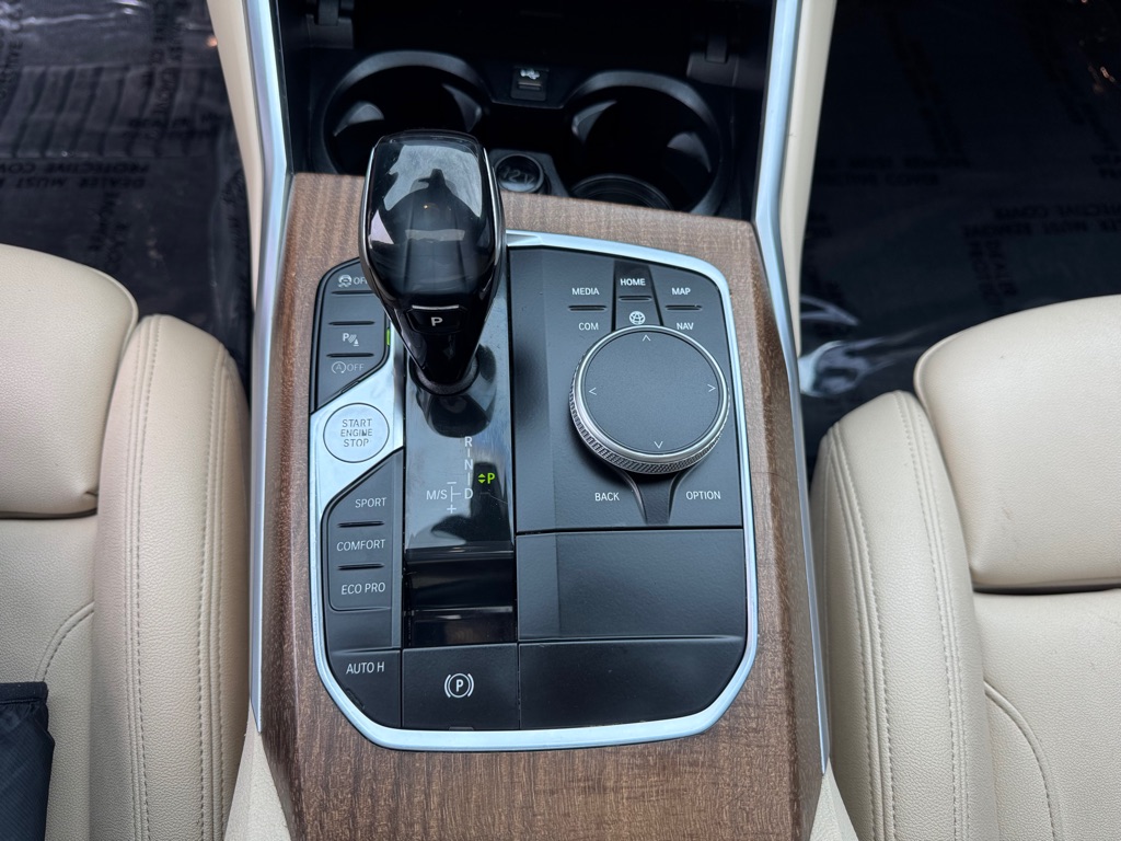 Photo 33 of this BMW 3 SERIES