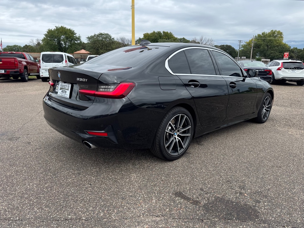 Photo 4 of this BMW 3 SERIES