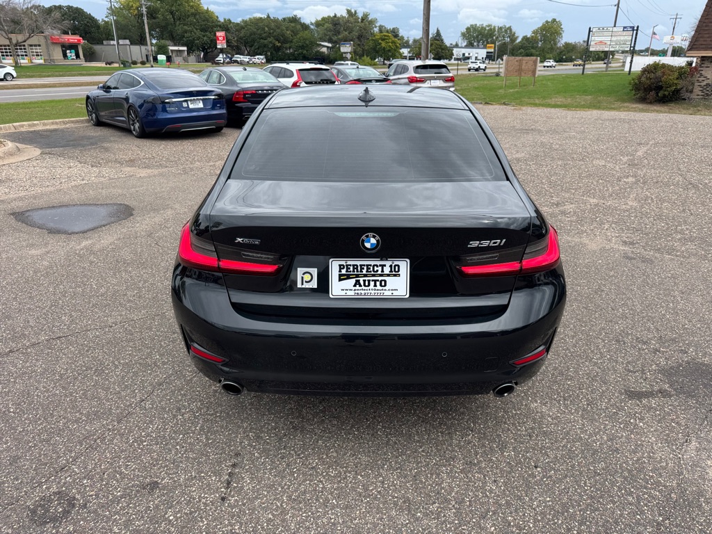 Photo 6 of this BMW 3 SERIES