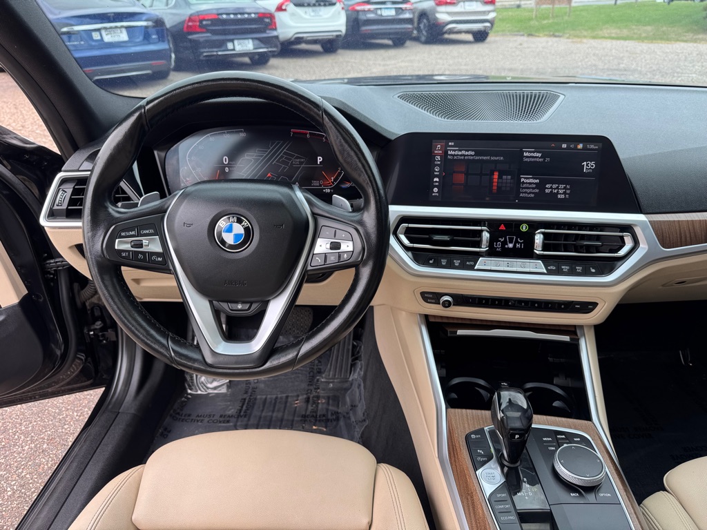 Photo 30 of this BMW 3 SERIES