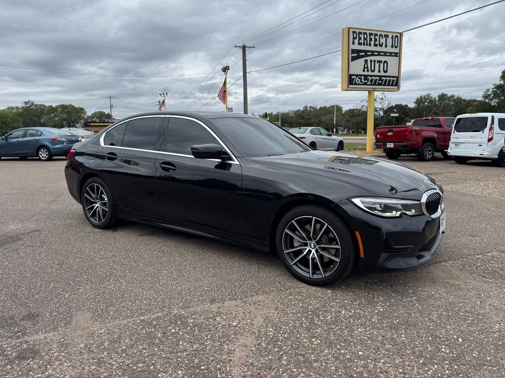 Photo 2 of this BMW 3 SERIES