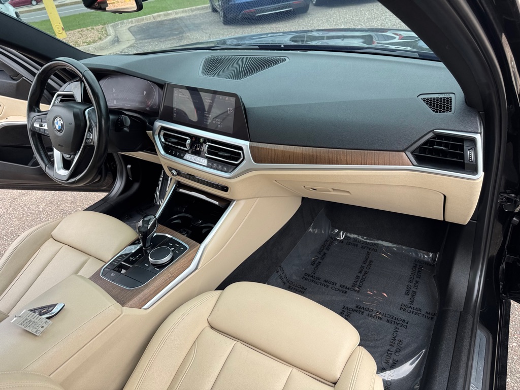 Photo 26 of this BMW 3 SERIES