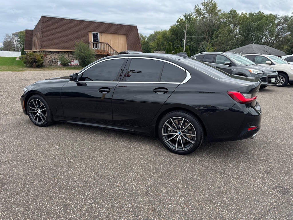 Photo 8 of this BMW 3 SERIES