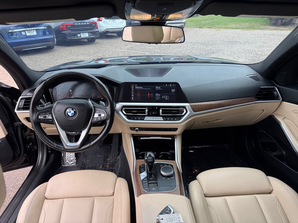 Photo 29 of this BMW 3 SERIES