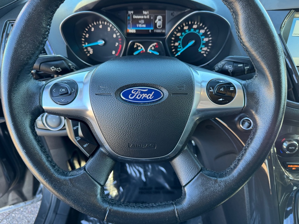 Photo 43 of this FORD ESCAPE