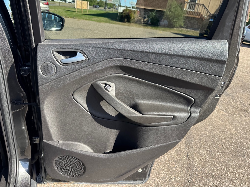 Photo 25 of this FORD ESCAPE