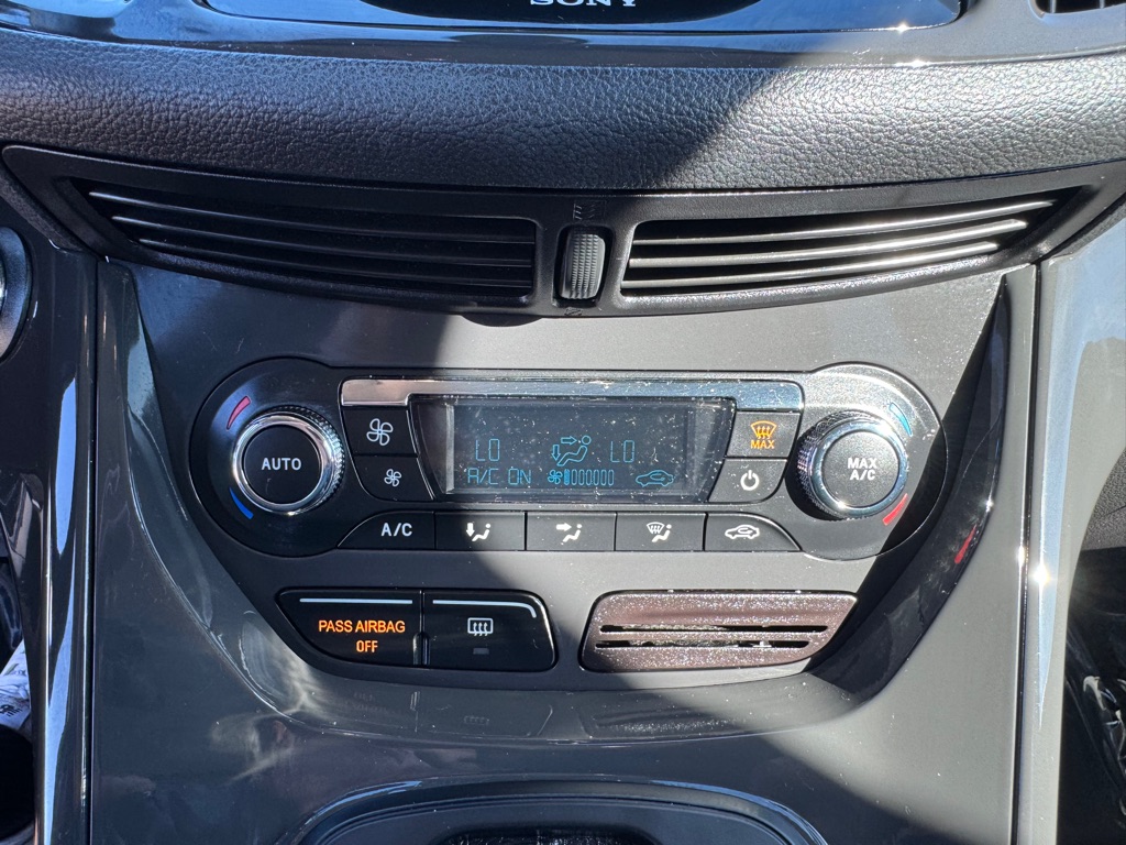 Photo 36 of this FORD ESCAPE