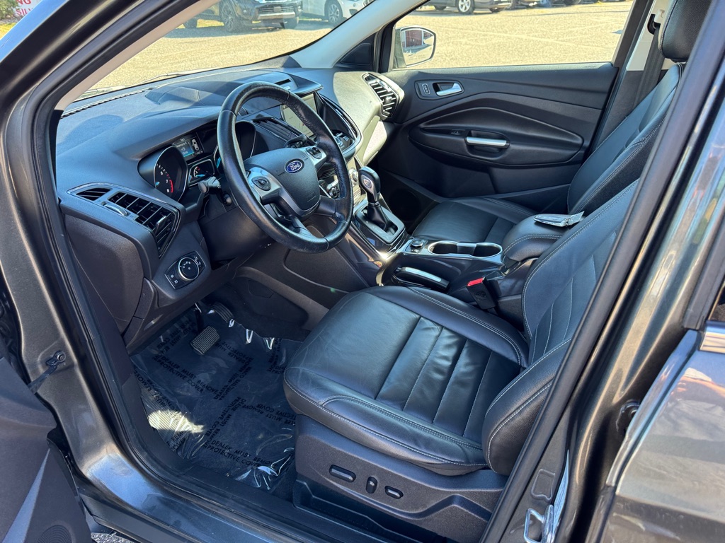 Photo 14 of this FORD ESCAPE