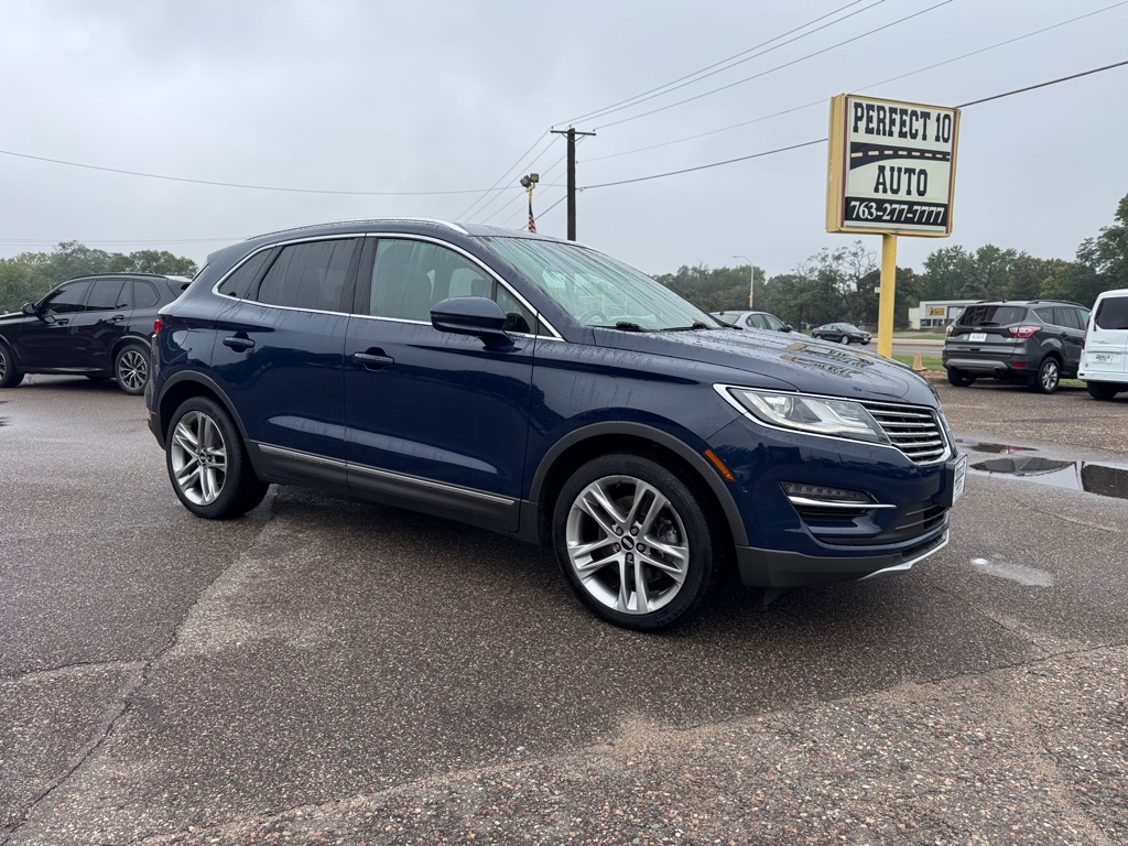Photo 2 of this LINCOLN MKC
