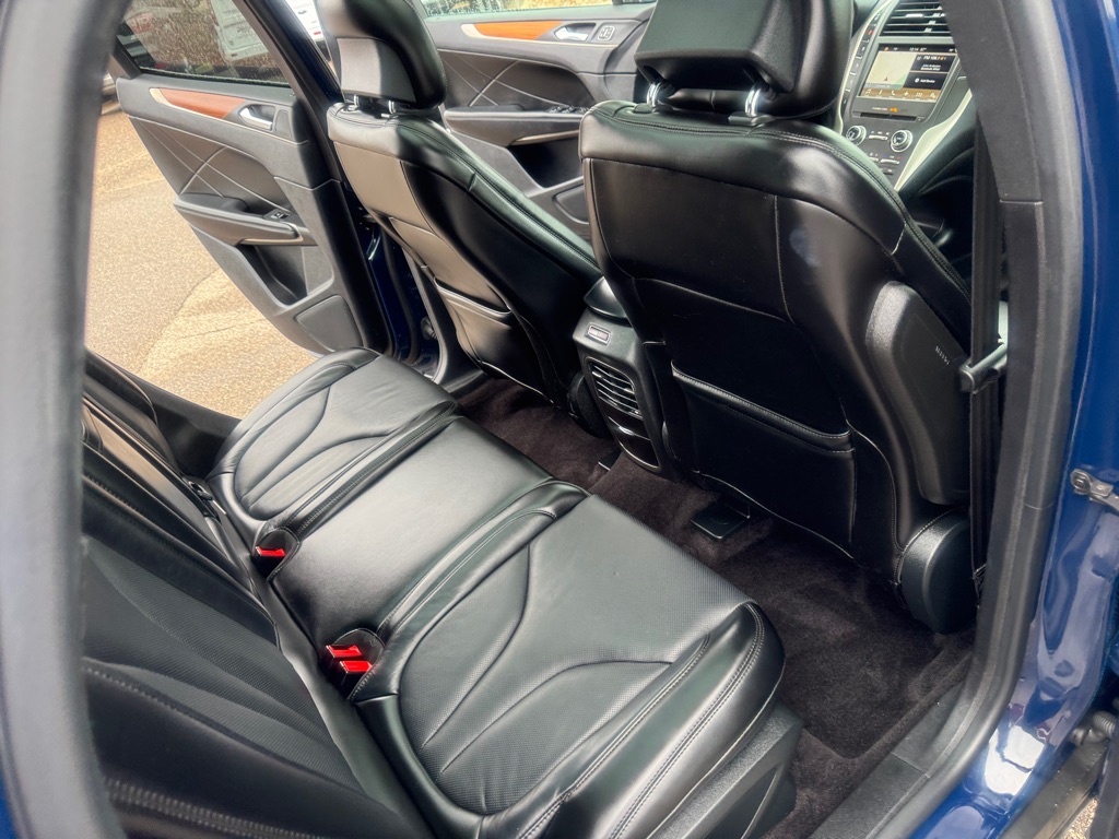 Photo 24 of this LINCOLN MKC