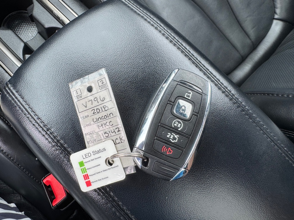 Photo 33 of this LINCOLN MKC