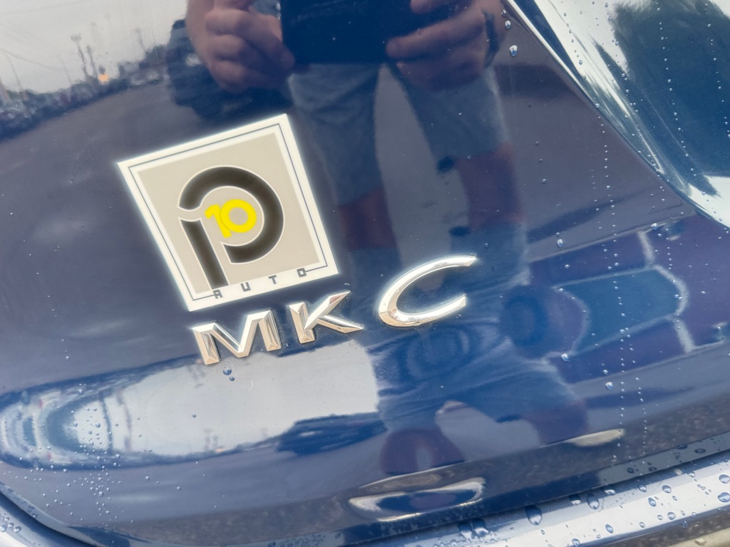 Photo 50 of this LINCOLN MKC