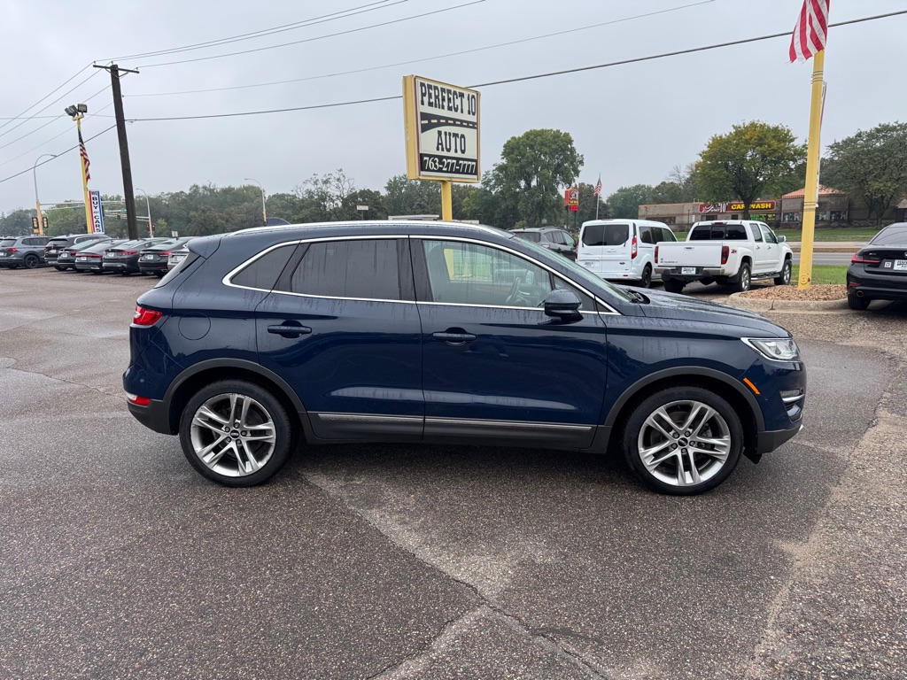 Photo 3 of this LINCOLN MKC