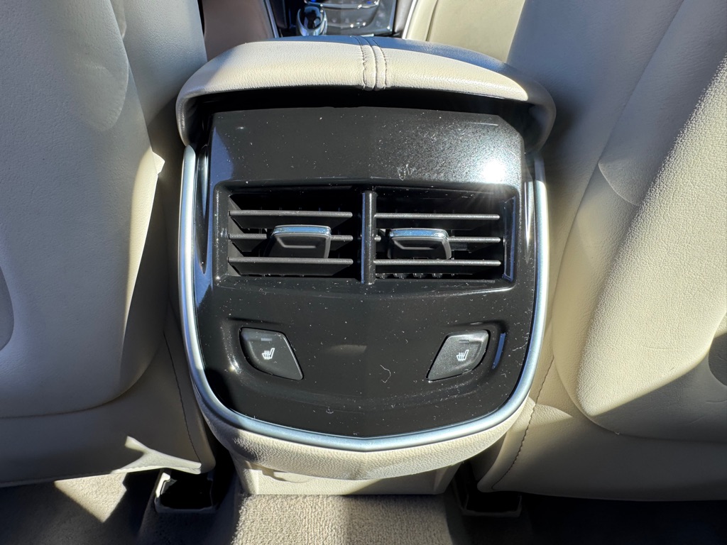 Photo 31 of this CADILLAC XTS