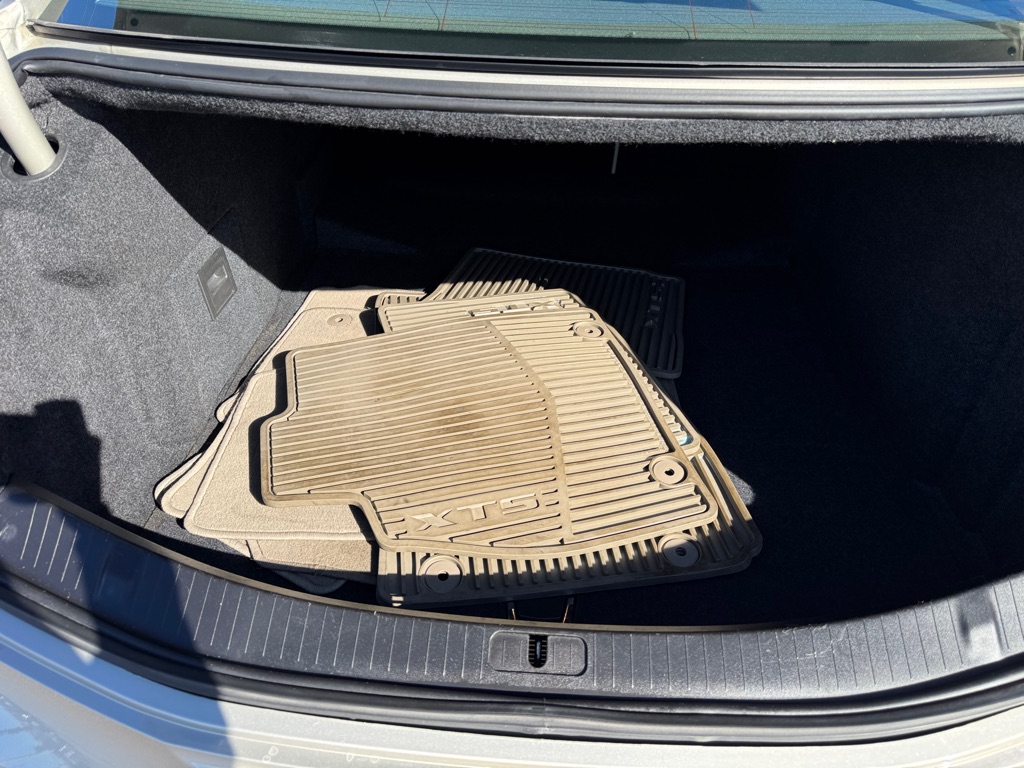 Photo 23 of this CADILLAC XTS