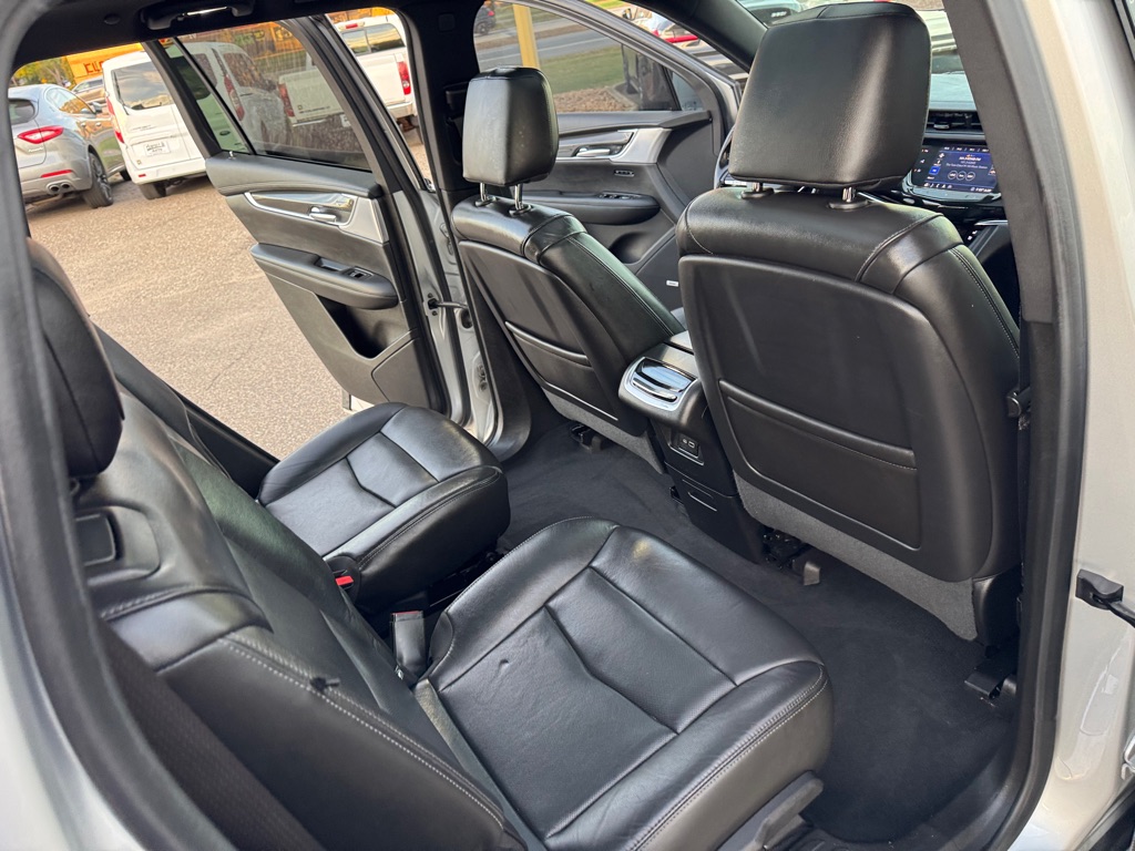 Photo 28 of this CADILLAC XT6