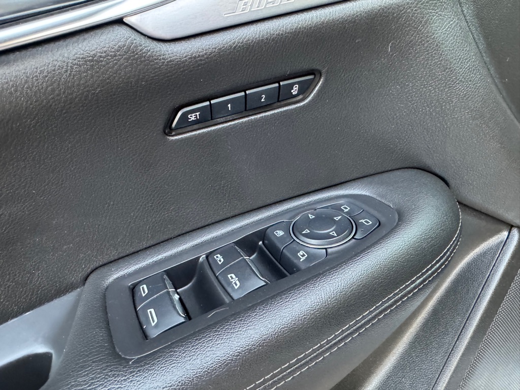 Photo 17 of this CADILLAC XT6