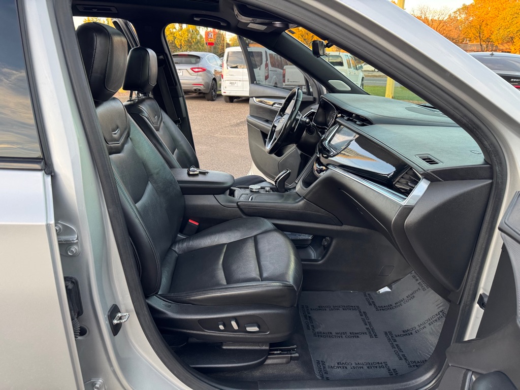 Photo 30 of this CADILLAC XT6