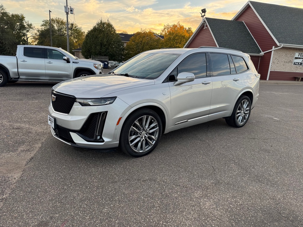 Photo 10 of this CADILLAC XT6