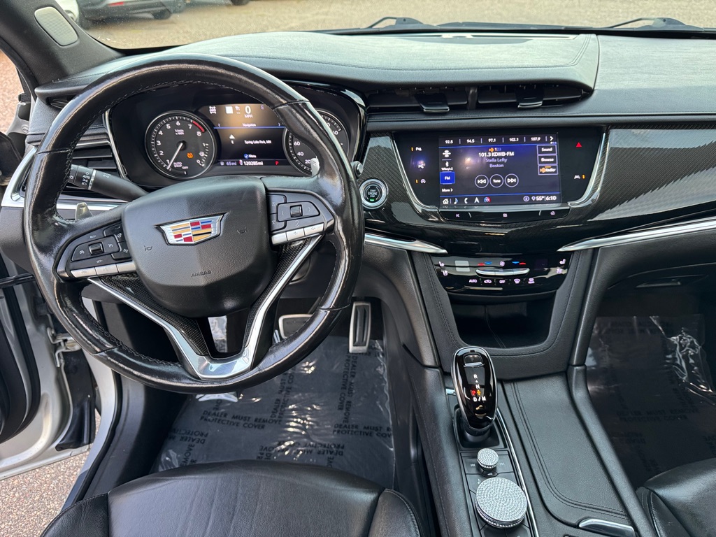 Photo 37 of this CADILLAC XT6