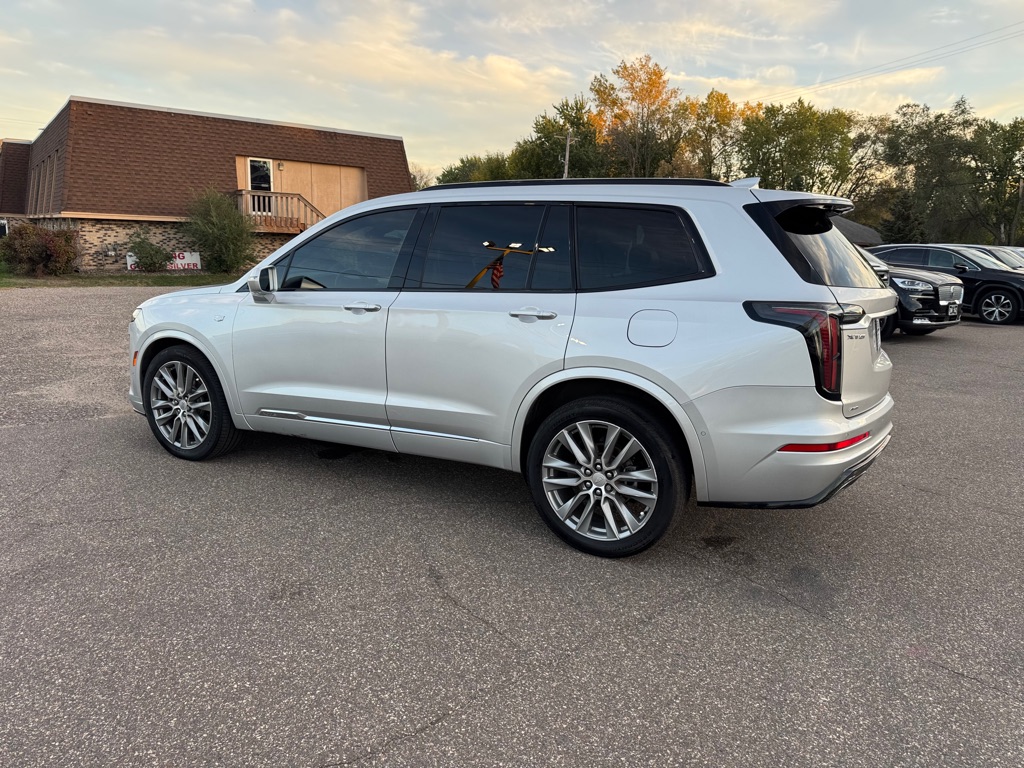 Photo 8 of this CADILLAC XT6