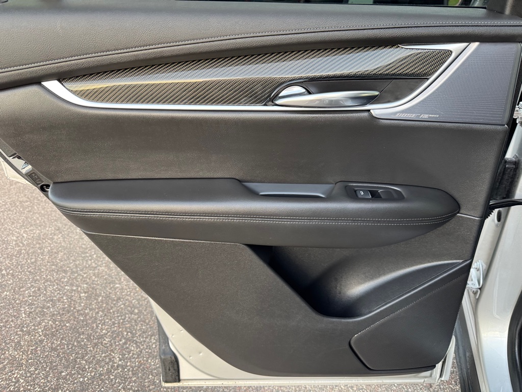 Photo 21 of this CADILLAC XT6