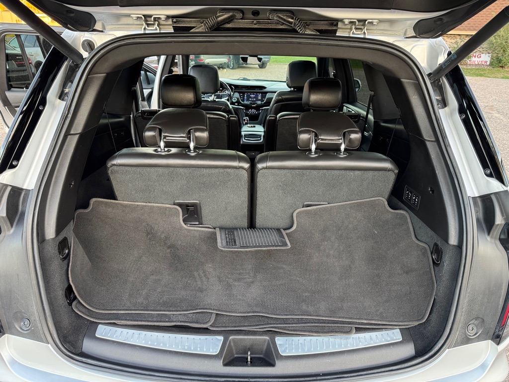 Photo 22 of this CADILLAC XT6