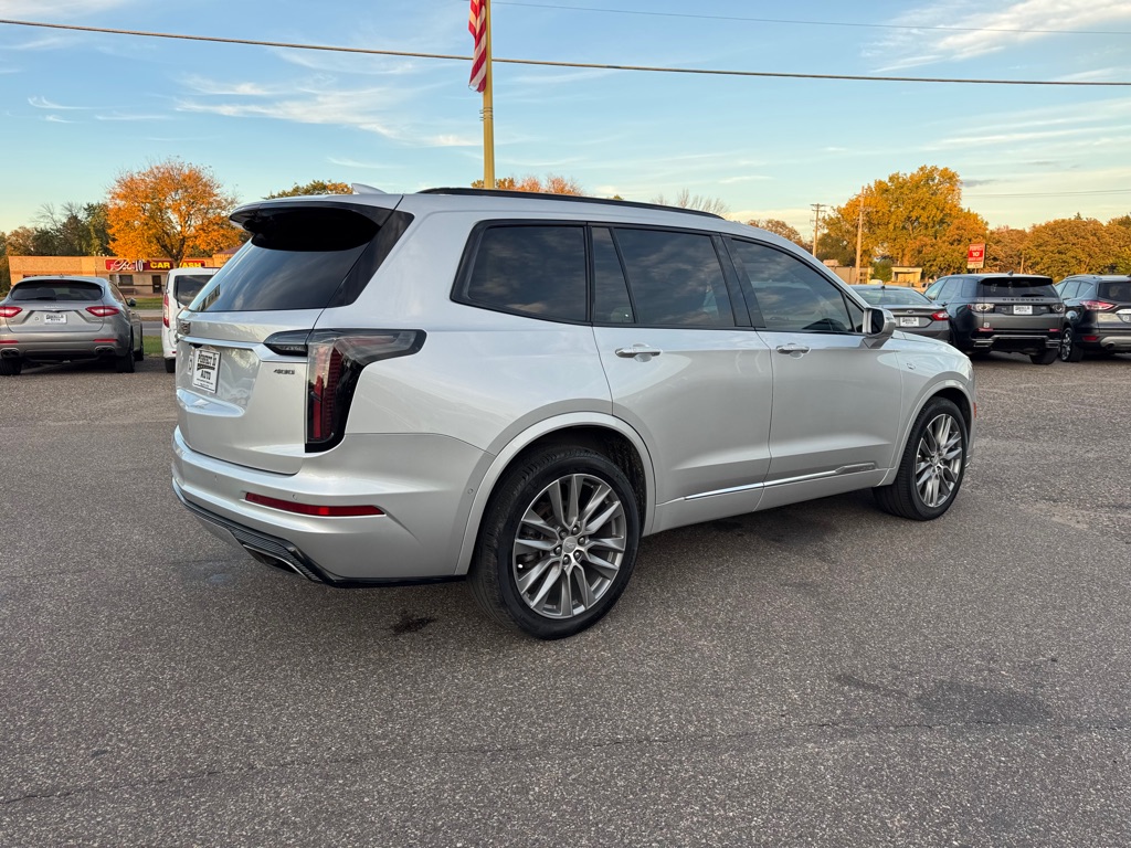 Photo 4 of this CADILLAC XT6